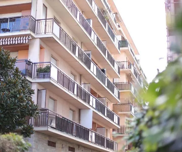 With Terrace And Sea View, 10 Min To The * Nice